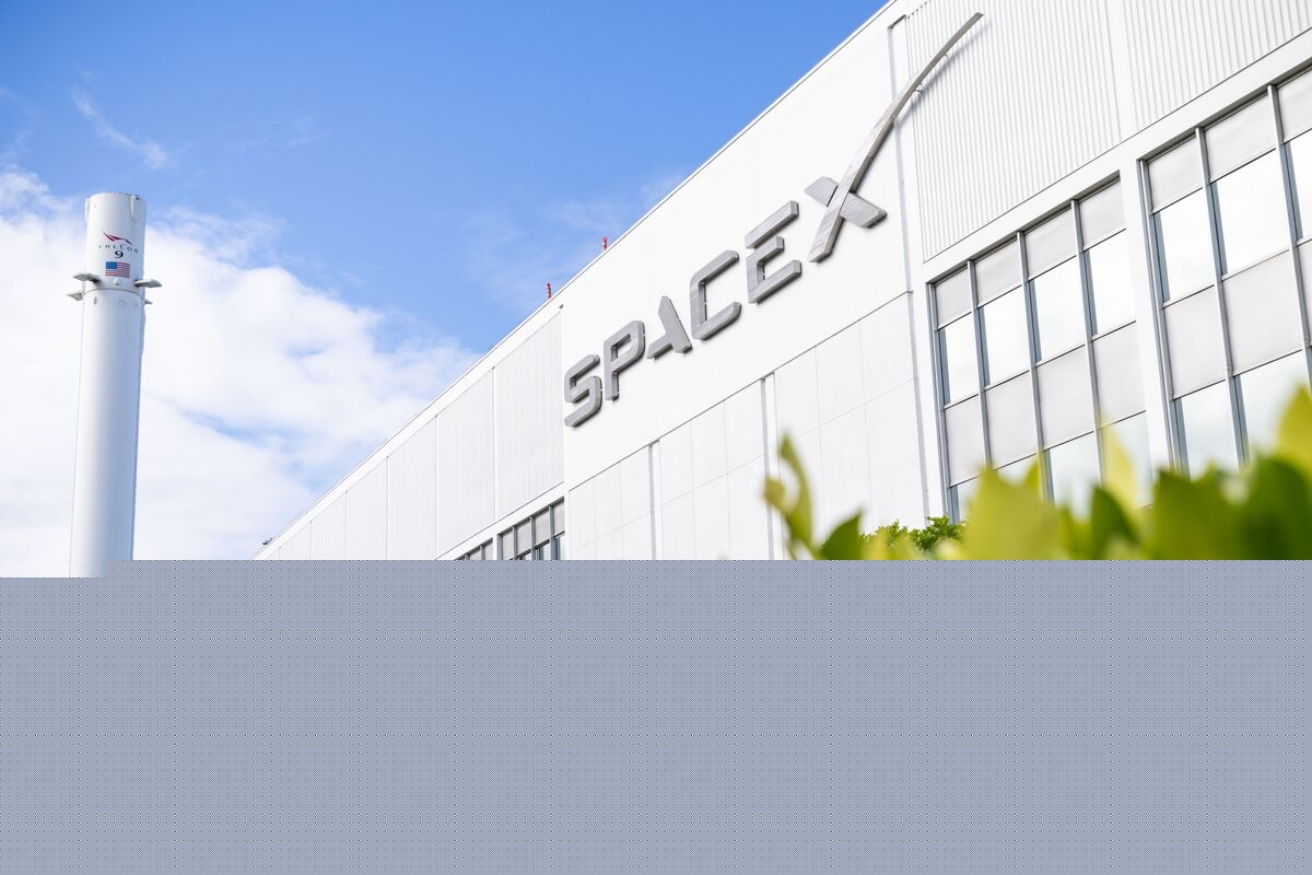 马斯克称 SpaceX 完成 400 亿美元芯片债务融资